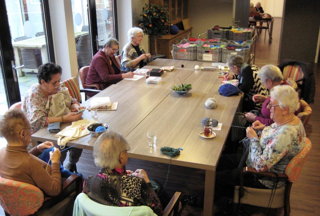 Handwerken bij Seniorenvereniging Reeuwijk